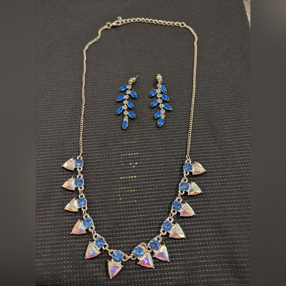 Set Of 3 Necklace 20" And Matching Earrings 2"